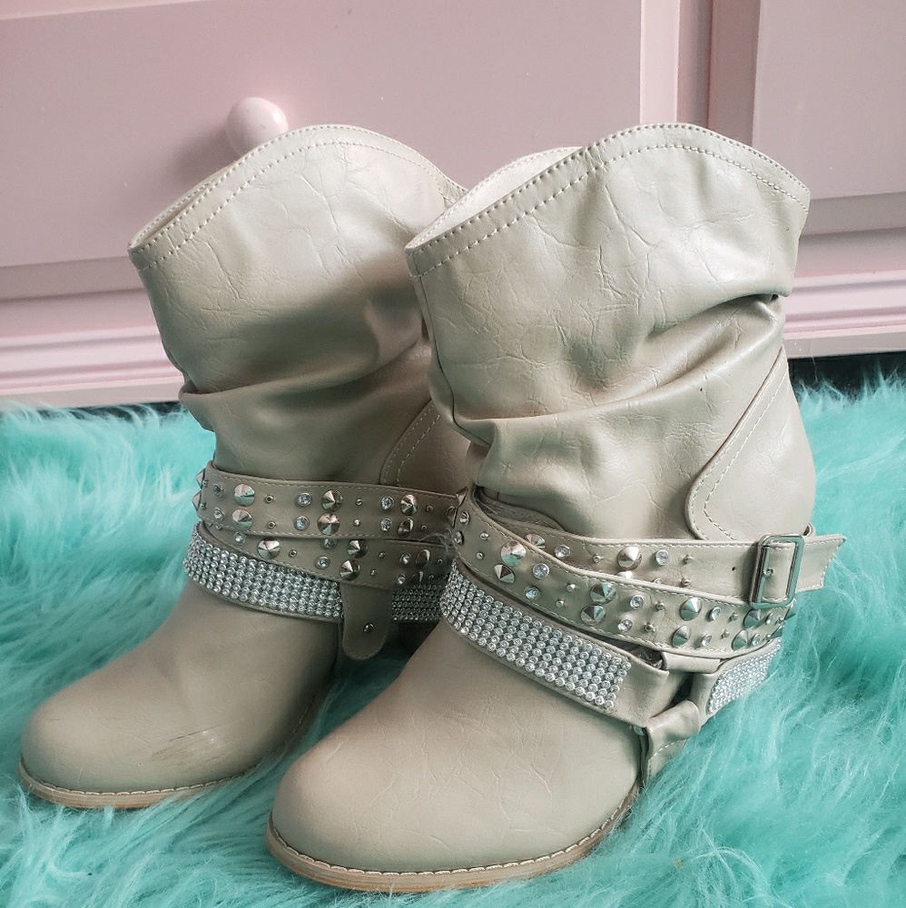 Beige booties